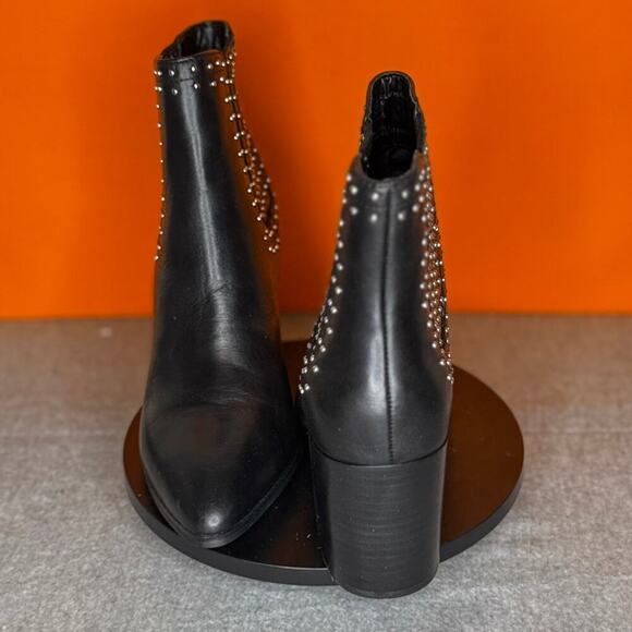 Steve Madden Jaclyn Stud  Heel Bootie Black Leather Size 8 EU‎ 38.5 WITH BOX - Picture 2 of 9